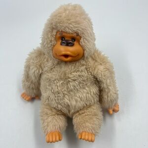 Russ Berrie Gonga Gorilla Plush Toy 9 Inch
